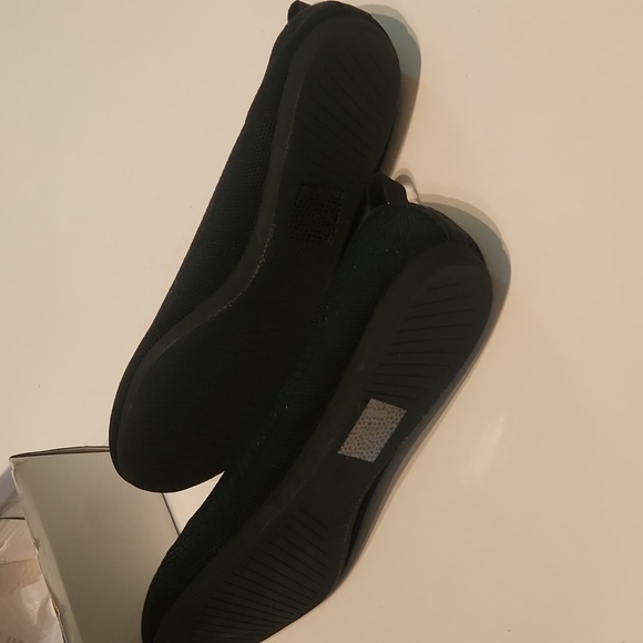 Awhile ballet flats.  Black knit new in box - Picture 5 of 7